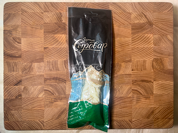 Сыр 100 гр ГОРНЫЙ СЫРОВАР (Косичка с укропом и чесноком) в Бронницах