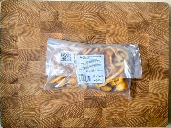 Сыр 150 гр ГОРНЫЙ СЫРОВАР (Ассорти копчёный) в Бронницах