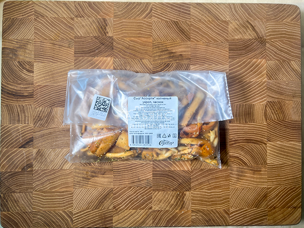 Сыр 150 гр ГОРНЫЙ СЫРОВАР (Ассорти копчёный с укропом и чесноком) в Бронницах