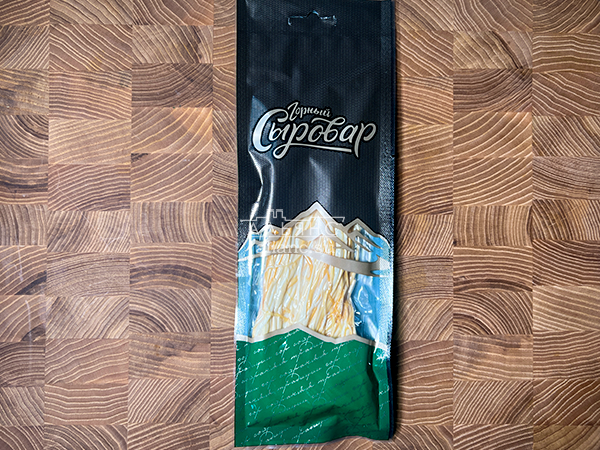 Сыр 60 гр ГОРНЫЙ СЫРОВАР (Паутинка копчёная) в Бронницах